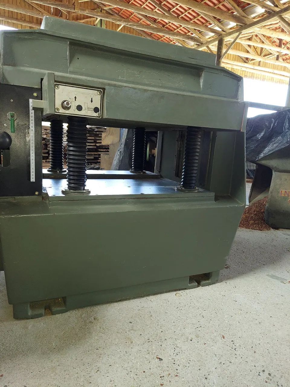 Plaina desengrossadeira invicta rc63 - Foto 3