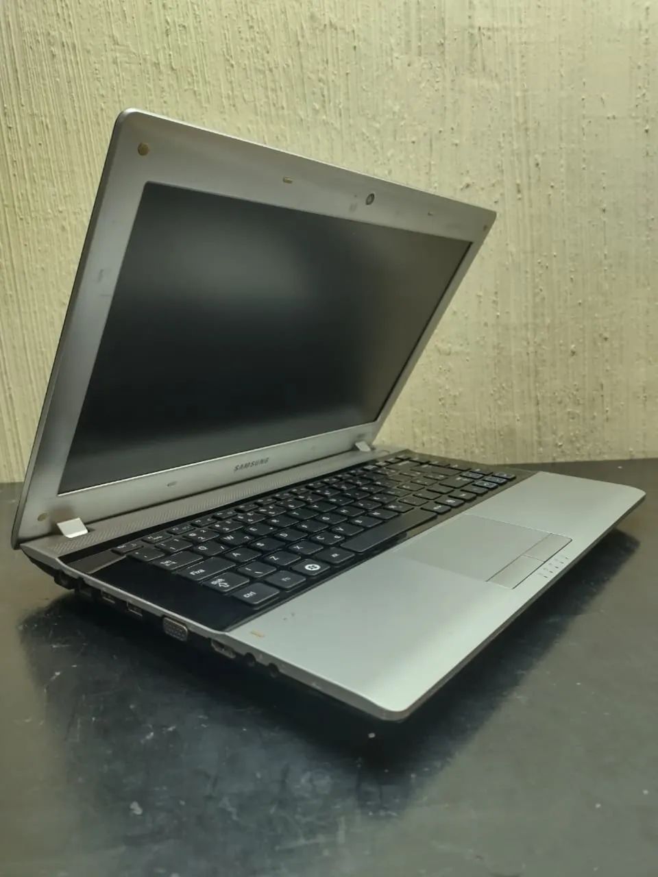 Notebook Samsung RV415 - AMD E 300 - RAM 4 GB / SSD 128 GB - Tela 14" - Foto 3