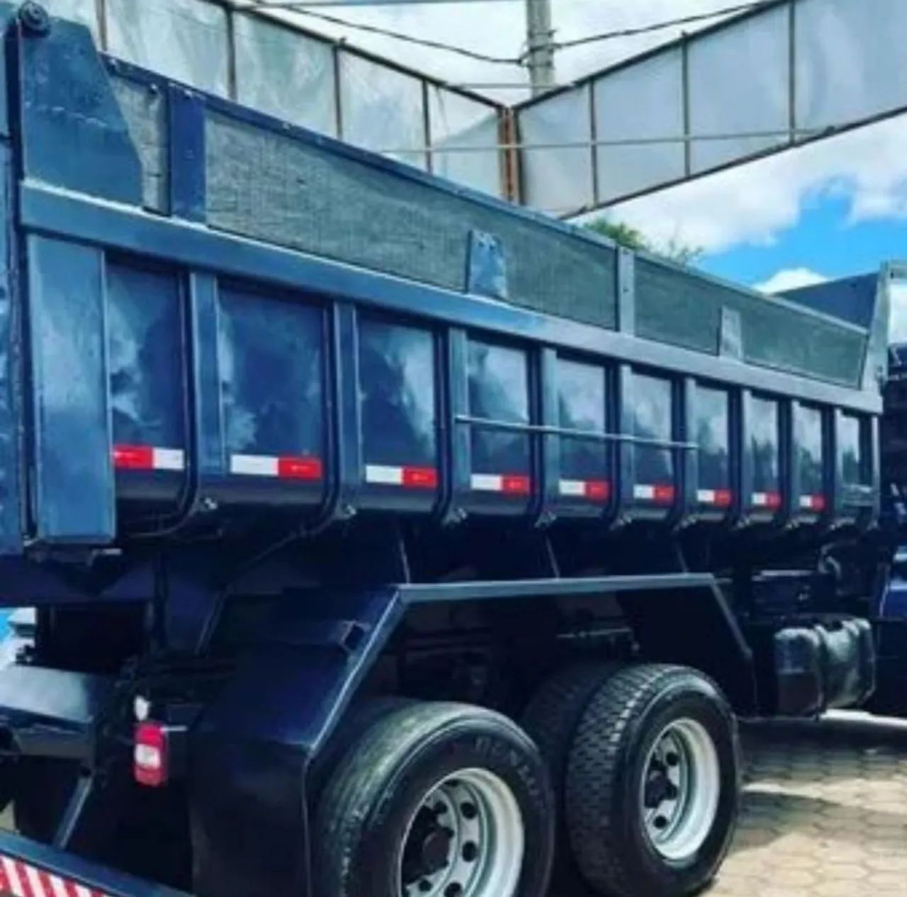 VW 24.250 Constellation Truck Caçamba (Ano 2012) - Foto 12