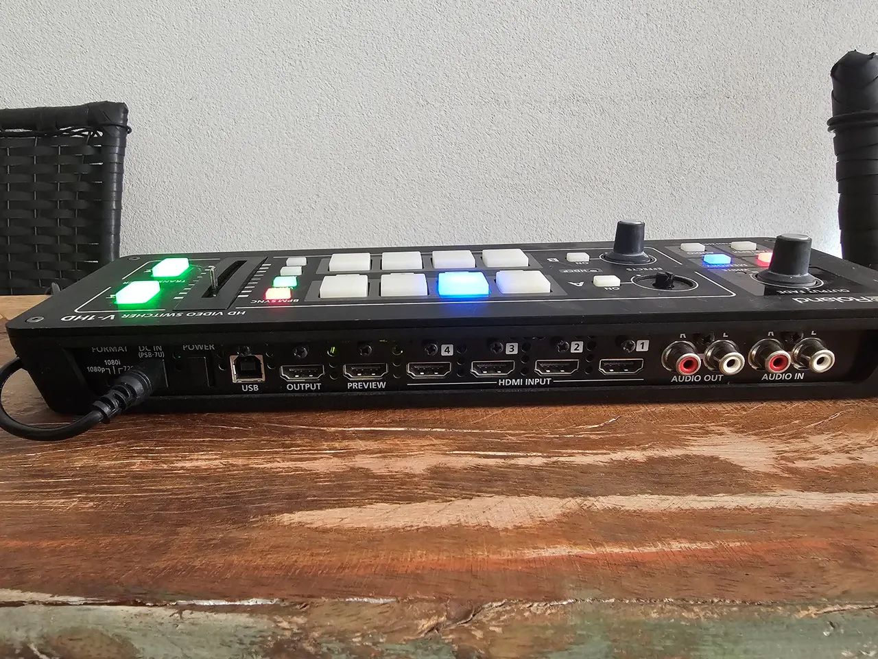 Roland V-1HD - Mixer de Vídeo HD - Foto 2