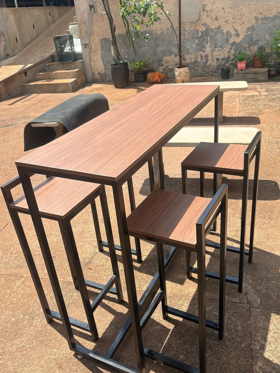 Mesa de balcão com 4 cadeira 64305477522819121