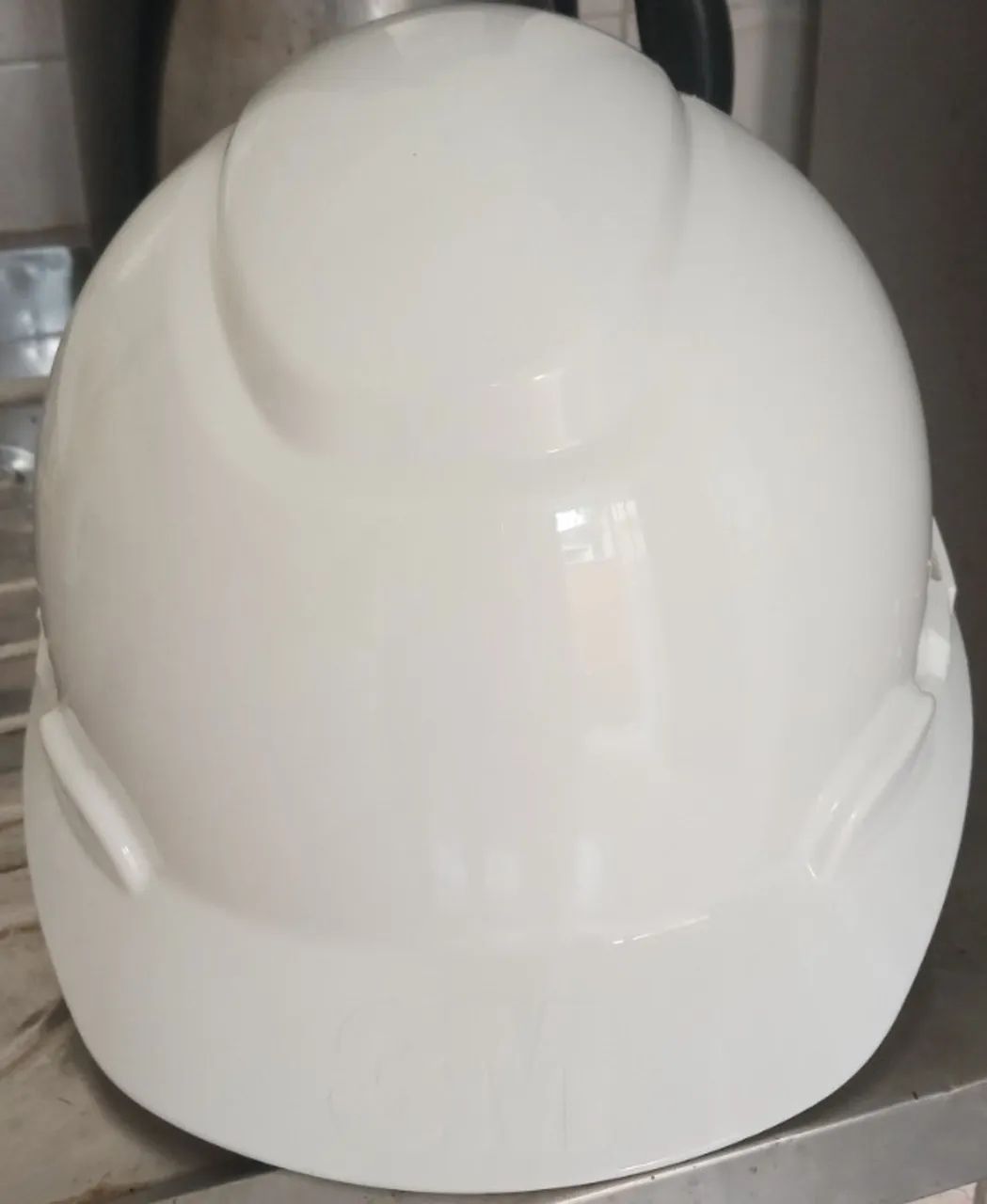 Capacete de segurança c/ jugular e carneira eletricista engenheiro - marca 3m - H700 