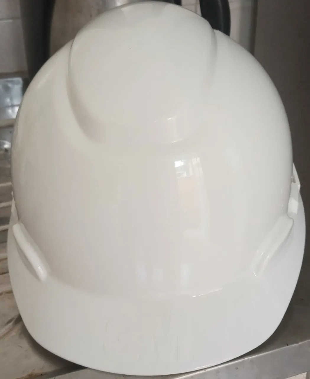 Capacete de segurança c/ jugular e carneira eletricista engenheiro - marca 3m - H700