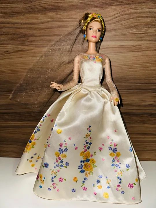 Boneca Barbie Noiva - Cinderella