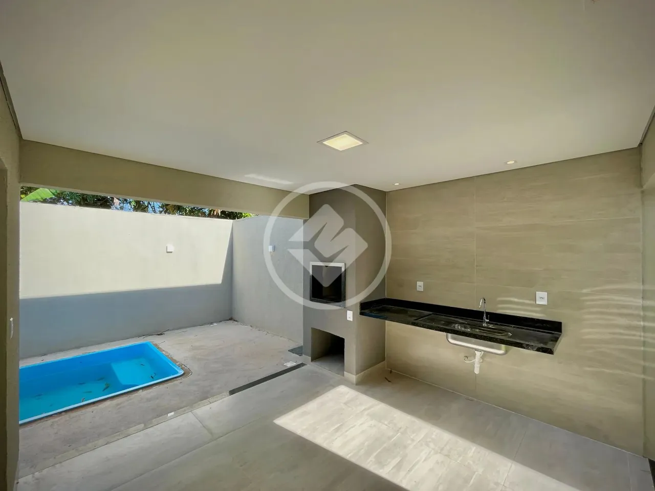 Casa térrea 3 quartos sendo 1 suíte, bairro Coophema, Cuiabá-MT codigo: 84778