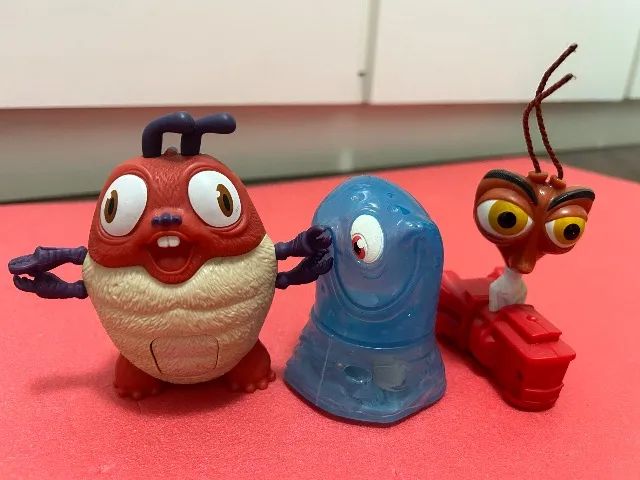 3 bonecos do filme Monstros vs Alienígenas 