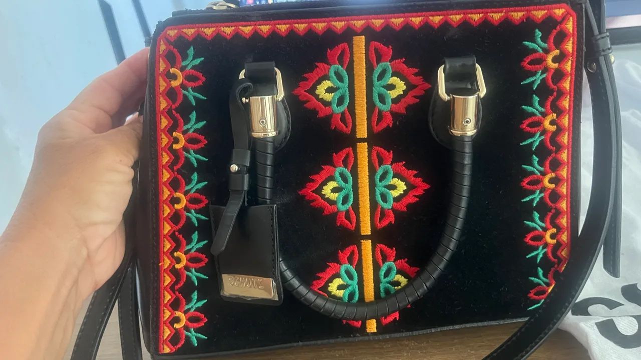 Bolsa Lorena adição limitada bordada da Schutz 