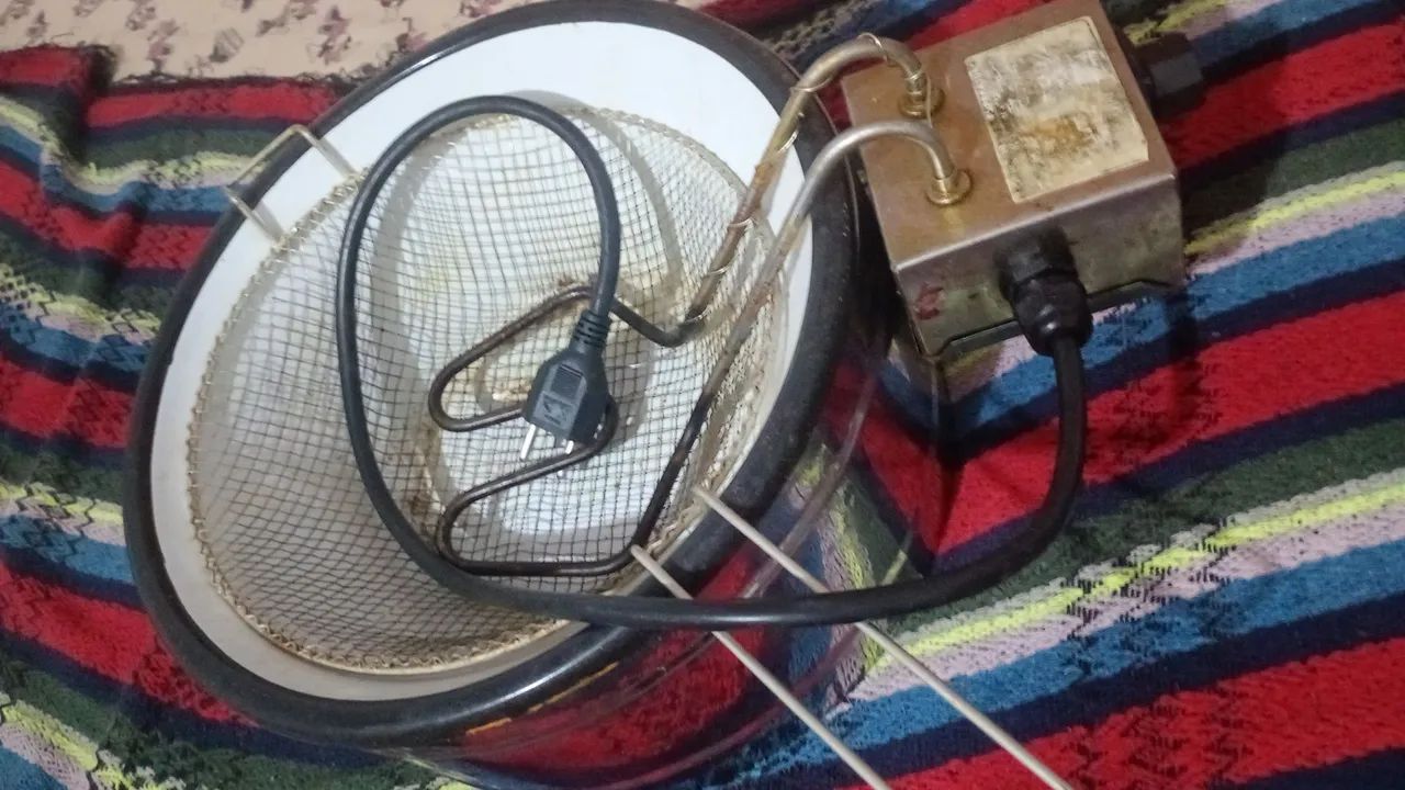 Fritadeira de salgados frango batata etc.