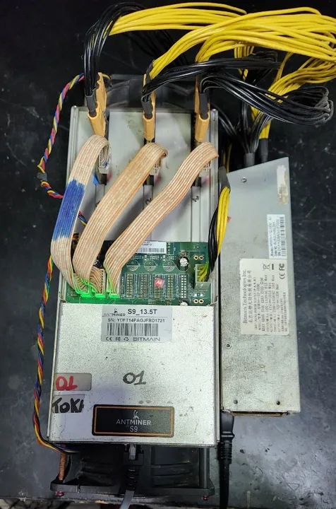 Mineradora Antiminer Bitmain S9 13.5T