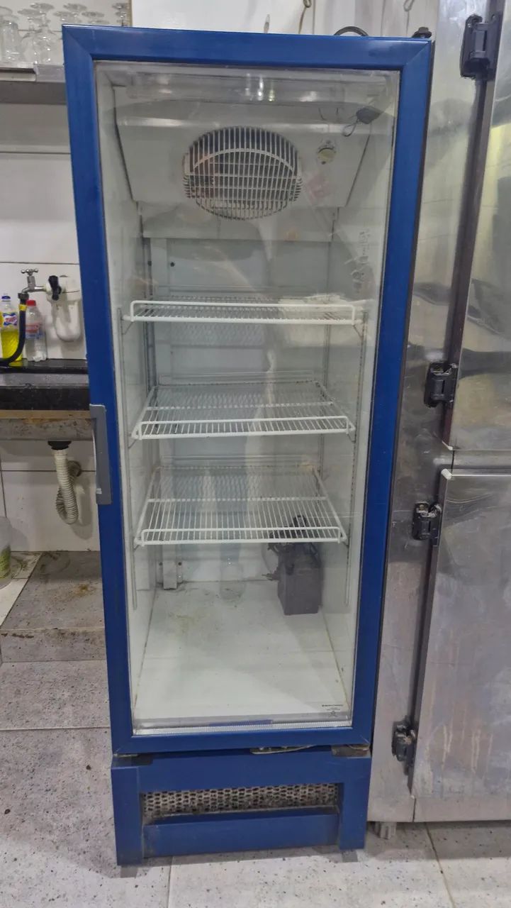 Expositor refrigerador 230L Metalfrio 