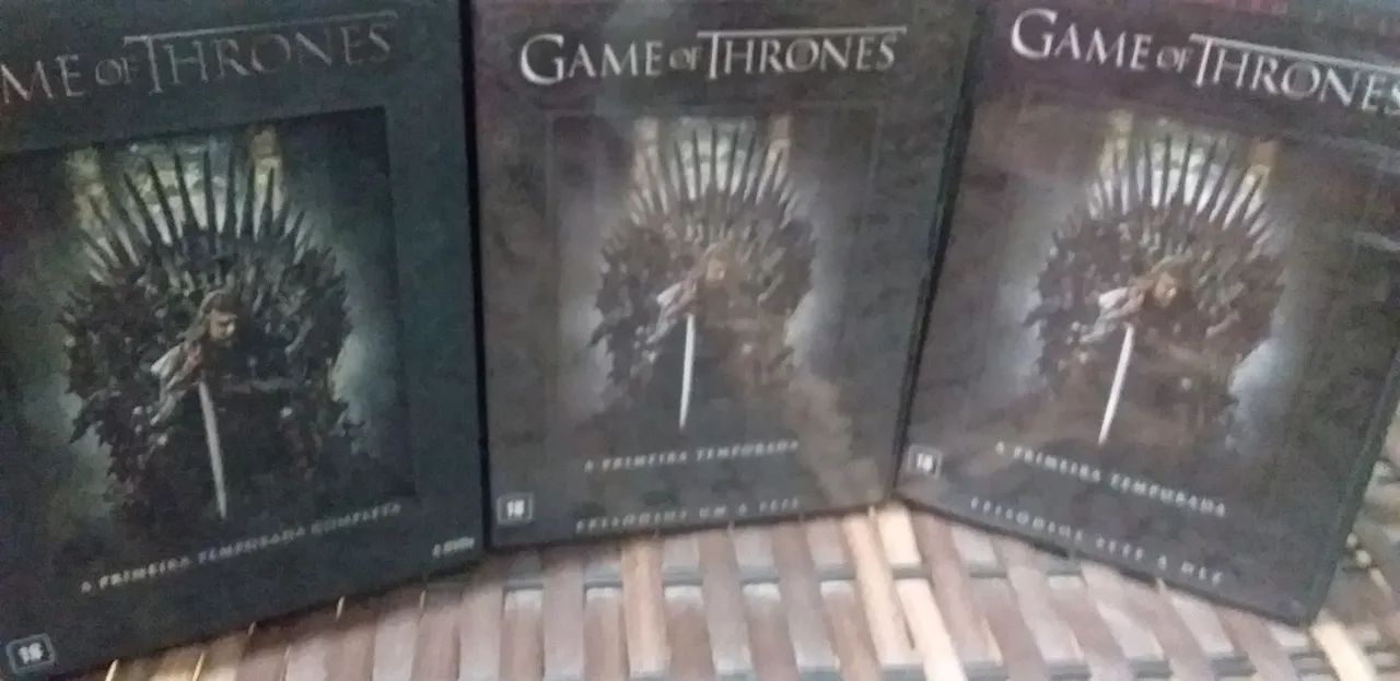 Game of Thrones - 1ª Temporada Completa-'5 mídias'.