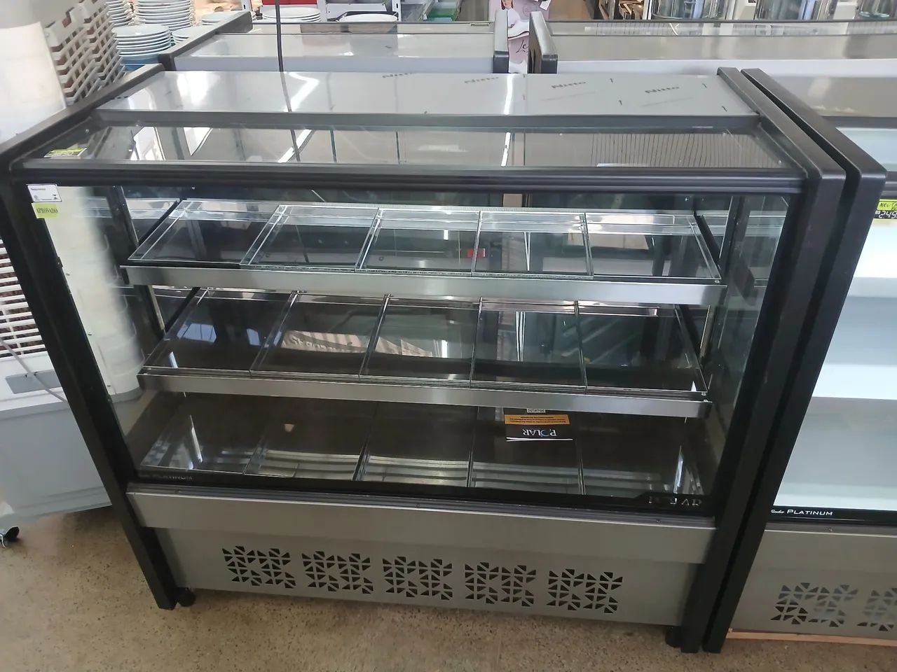 Balcão Vitrine Estufa 15 Bandejas Polar  com Led - Foto 2
