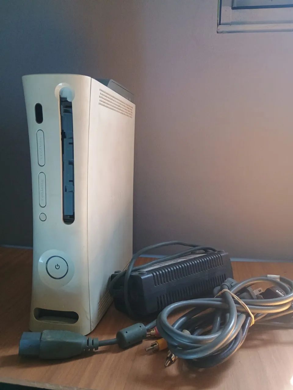 Xbox 360 fat branco, gaveta quebrada e não abre