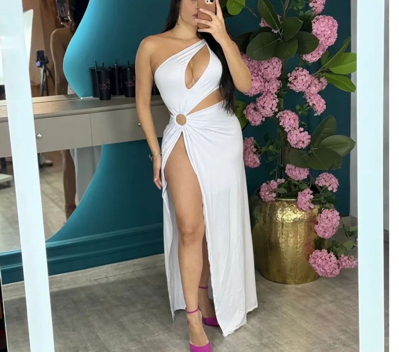 Vestido longo na cor: PRATEADO 