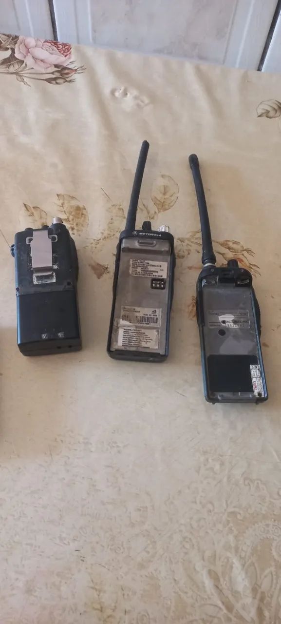 VENDO LOTE  OU UNIDADE   RADIOS COMUNICADOR  COM DEFEITOS  - Foto 4