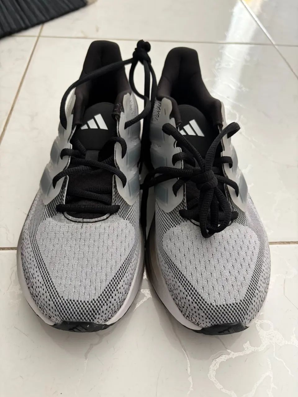 Tênis adidas novo  - Foto 2