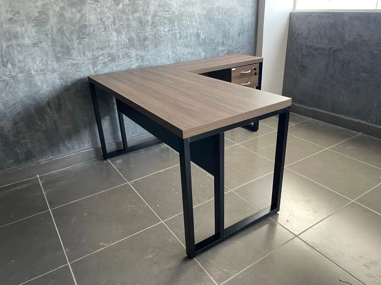 Mesa em L 1.50x1.60 com Gavetas para Escritório - Foto 2