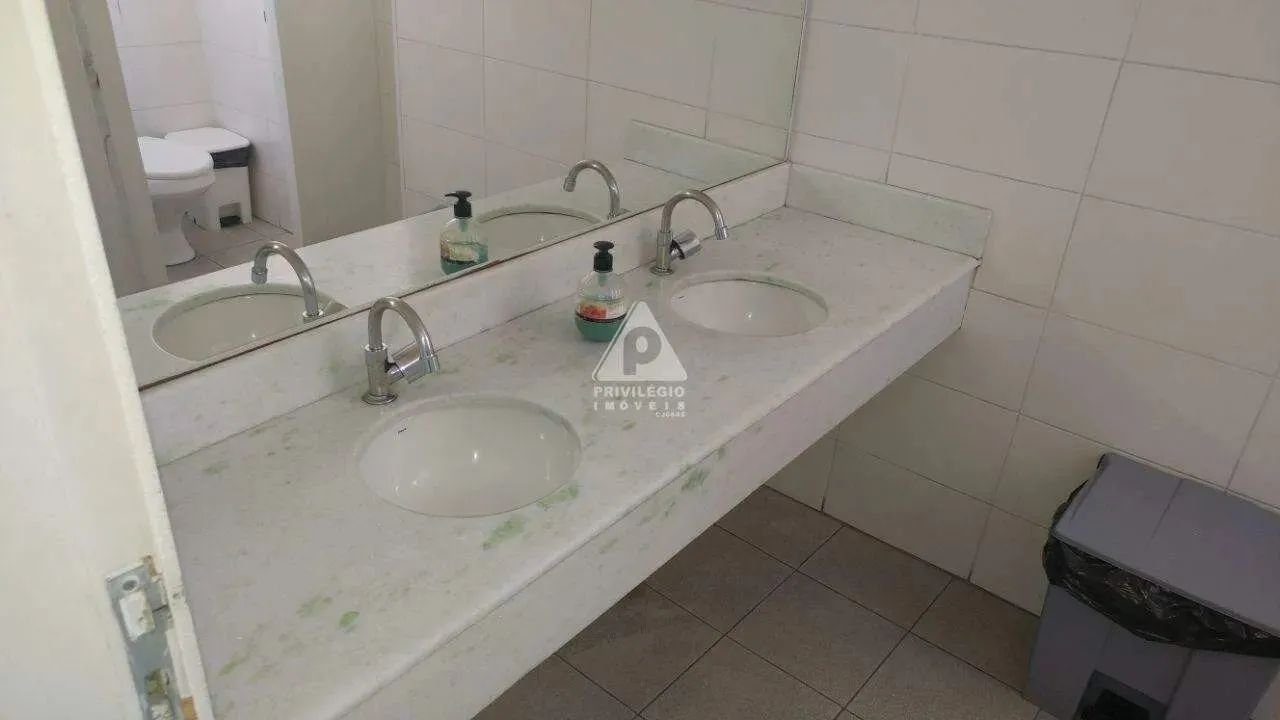 Sala Comercial 200m² | Ponto Estratégico | 9 Salas | Ar Split | Coração de Copacabana - Foto 2
