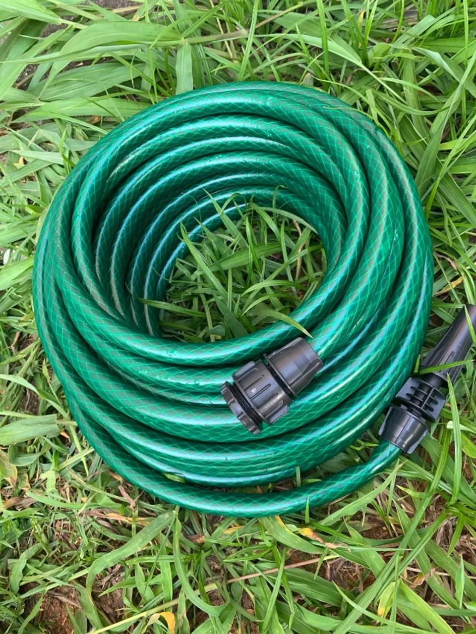 ? Mangueira de Jardim Verde Reforçada + Esguicho, Conector e Suporte Grátis! - Foto 3