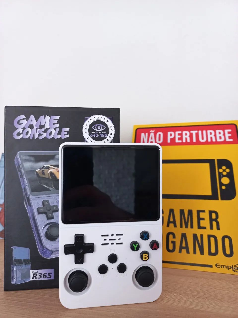 Console de jogos portátil R36S - Retro e moderno! - Foto 3