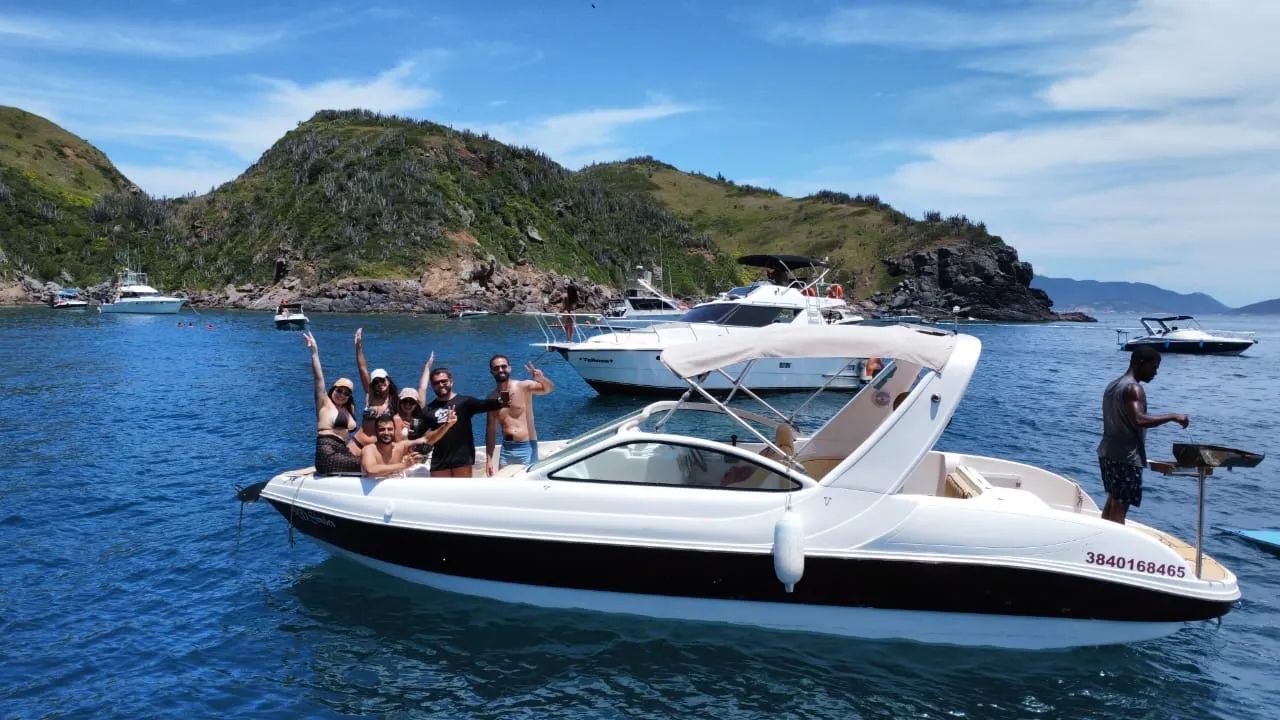 Lancha Coral 27,5 Pés - Ano 2013 - 12 pessoas + 1