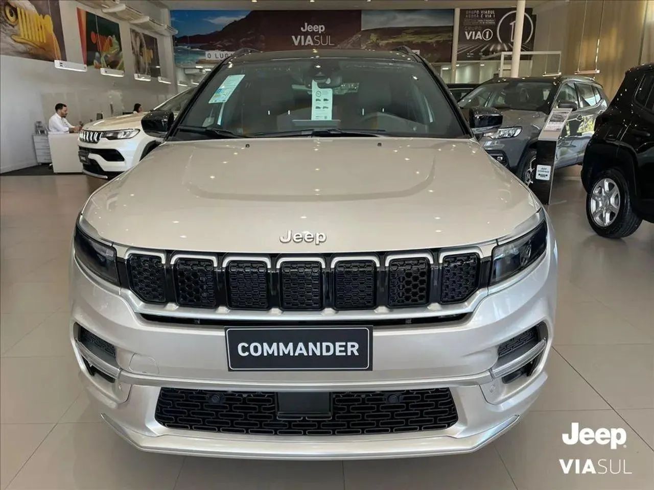 JEEP COMMANDER 1.3 T270 TURBO FLEX OVERLAND AT6 - Foto 2