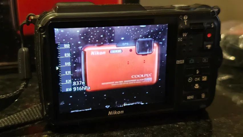 Câmera Nikon Coolpix AW110 - Usada, em Ótimo Estado - Foto 6