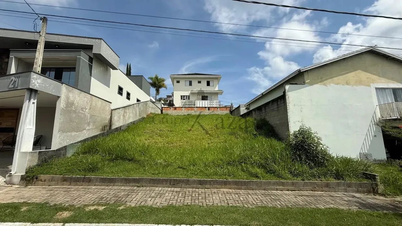 Oportunidade - Terreno em Condomínio - Condomínio Residencial Mantiqueira - 252,00 m².