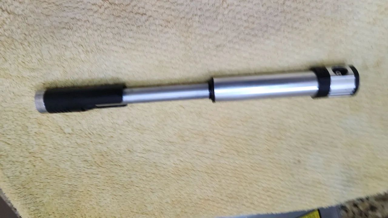 Bomba de ar Crankbrothers para bicicleta - Foto 2