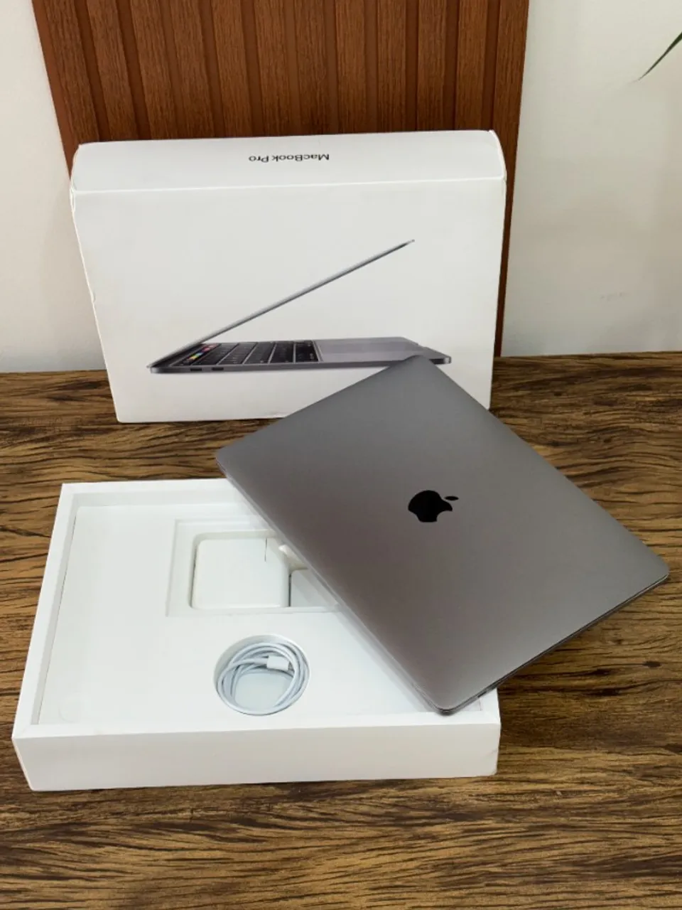 macbook pro 13 2019