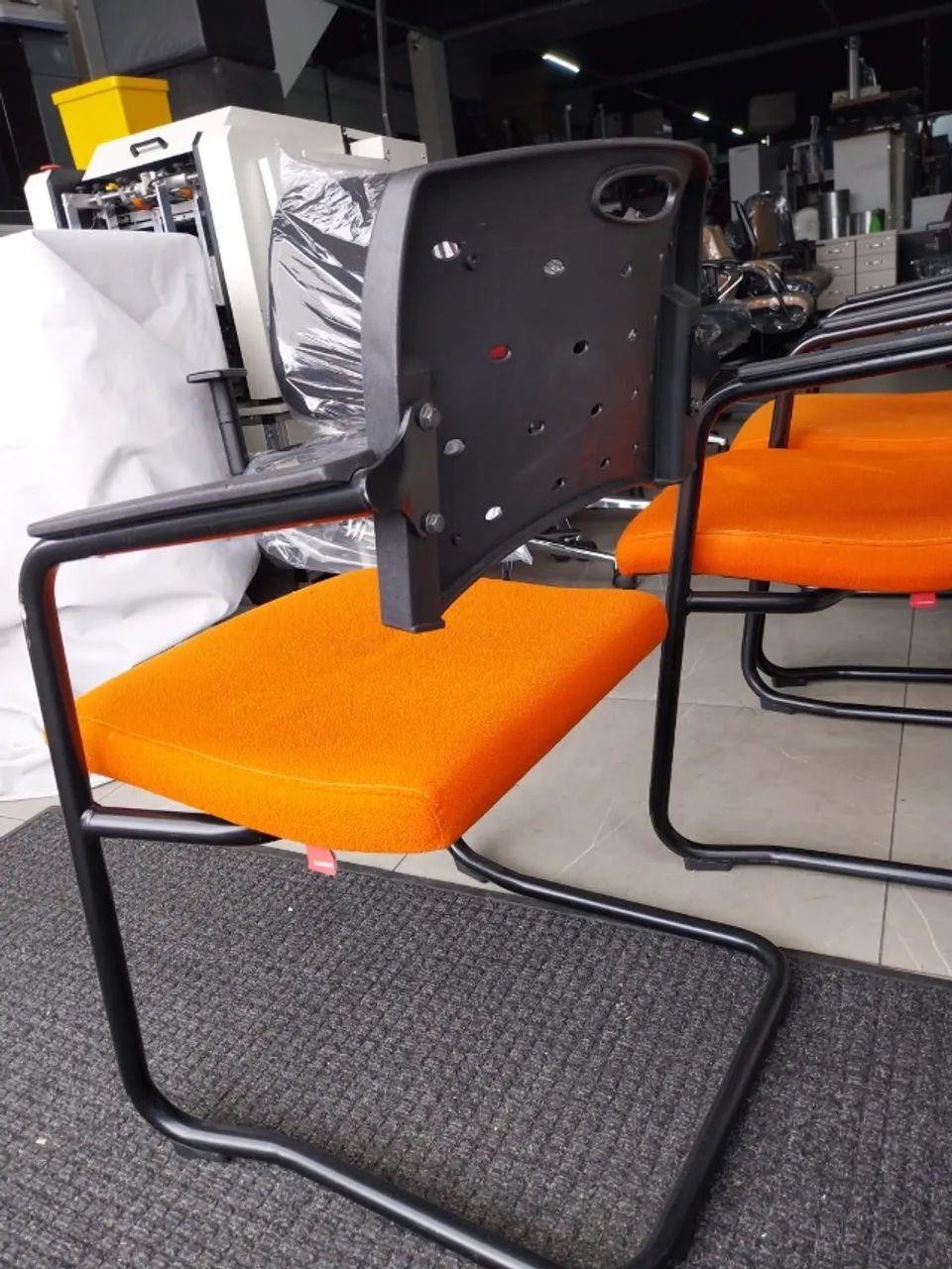 Cadeira de Escritório Fixa Cavalleti - Foto 5