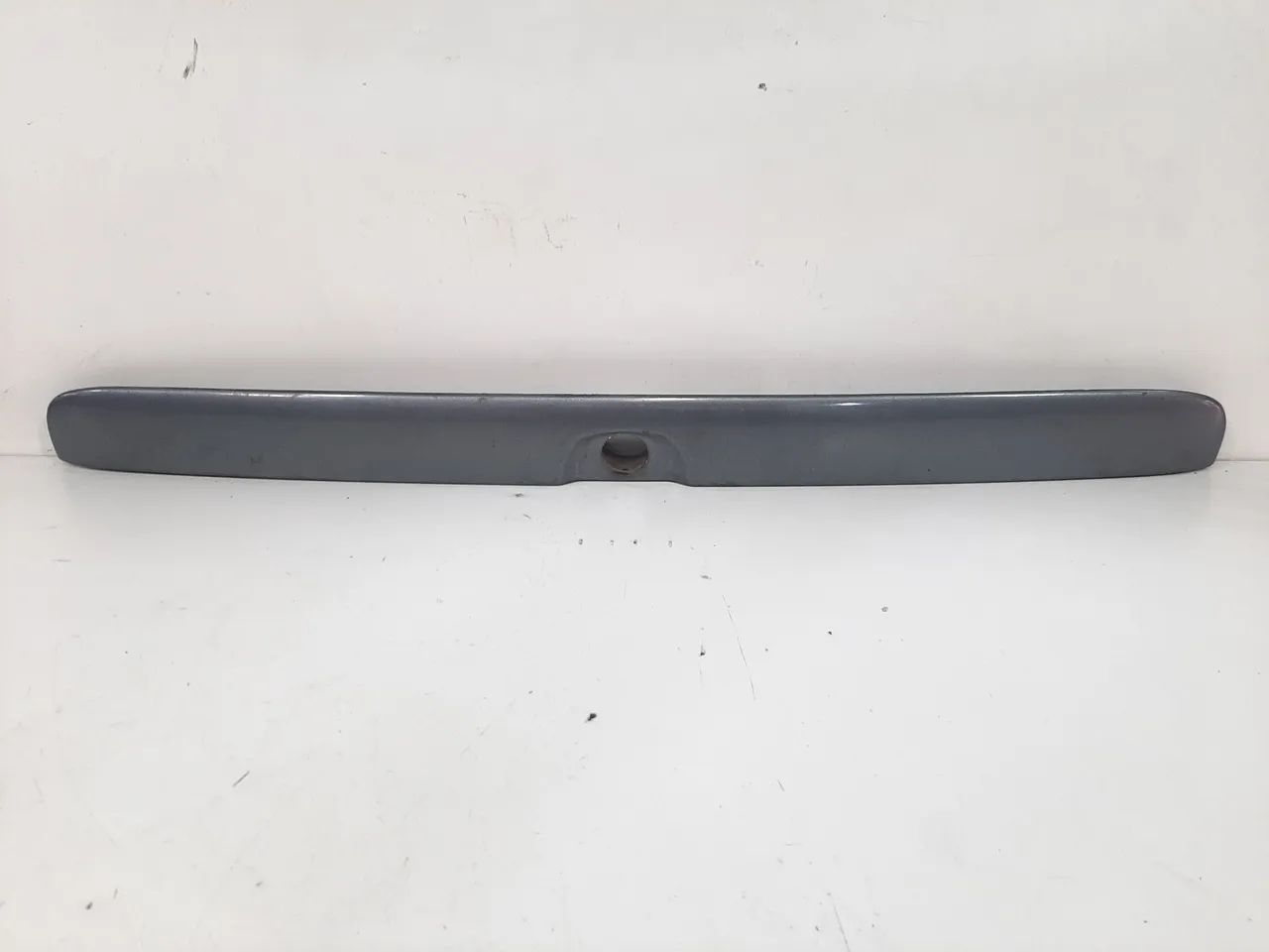 Friso Tampa Traseira Porta Malas Gm Astra Hatch 1998 A 2012 - Foto 4
