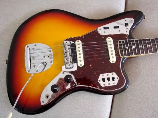 Fender Jaguar American Vintage 65 - a única no Brasil