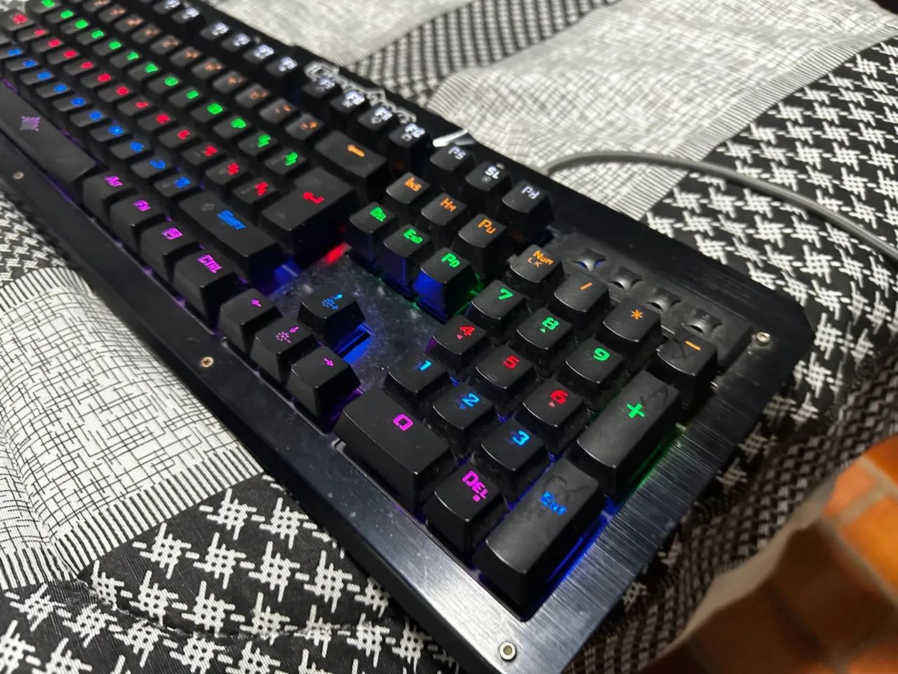 Teclado Gamer Exbom com Iluminação RGB - Foto 4