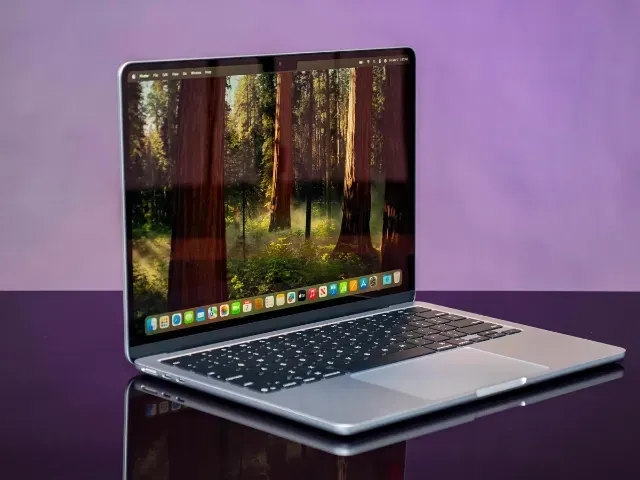 MACBOOK AIR (M4) 512GB SSD 16GB RAM 15.3" (2025)