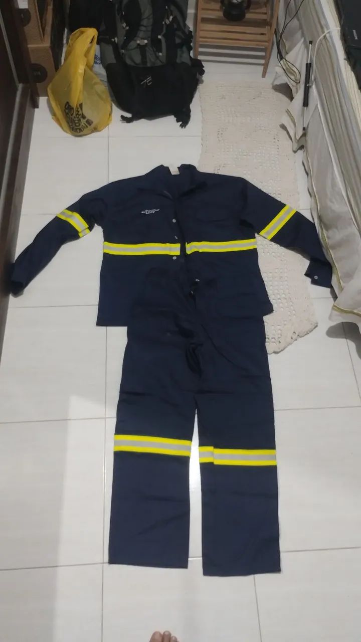 Conjunto Profissional Azul com Faixas Refletivas - eletricista - anti chama risco II 