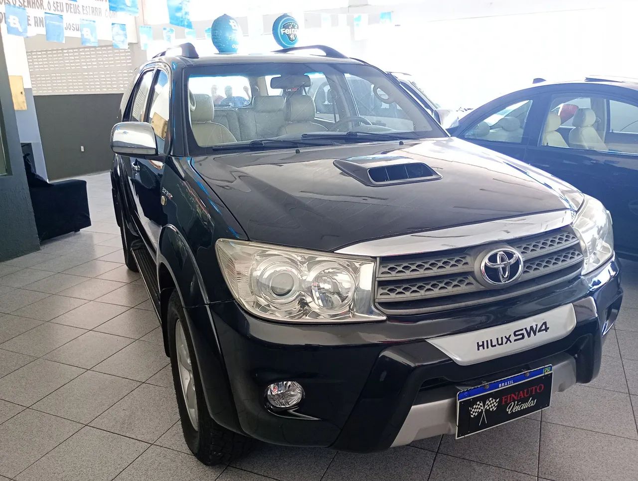 TOYOTA HILUX SW4 7 LUGARES - Foto 2