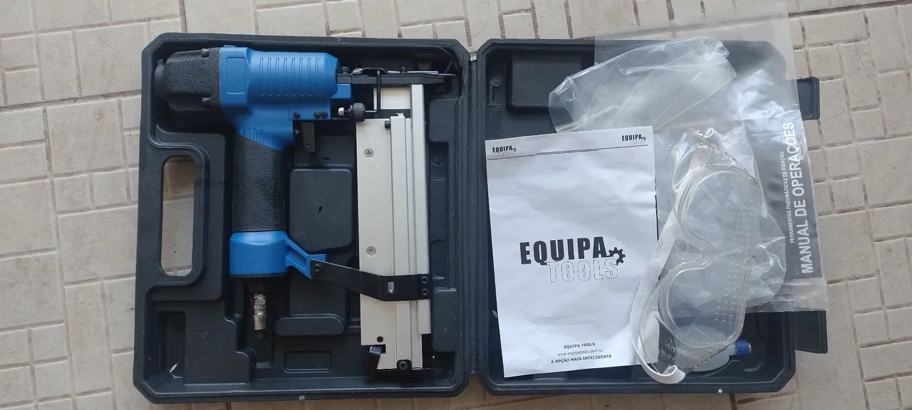 Pistola de Pregos Pneumática Equipa Tools