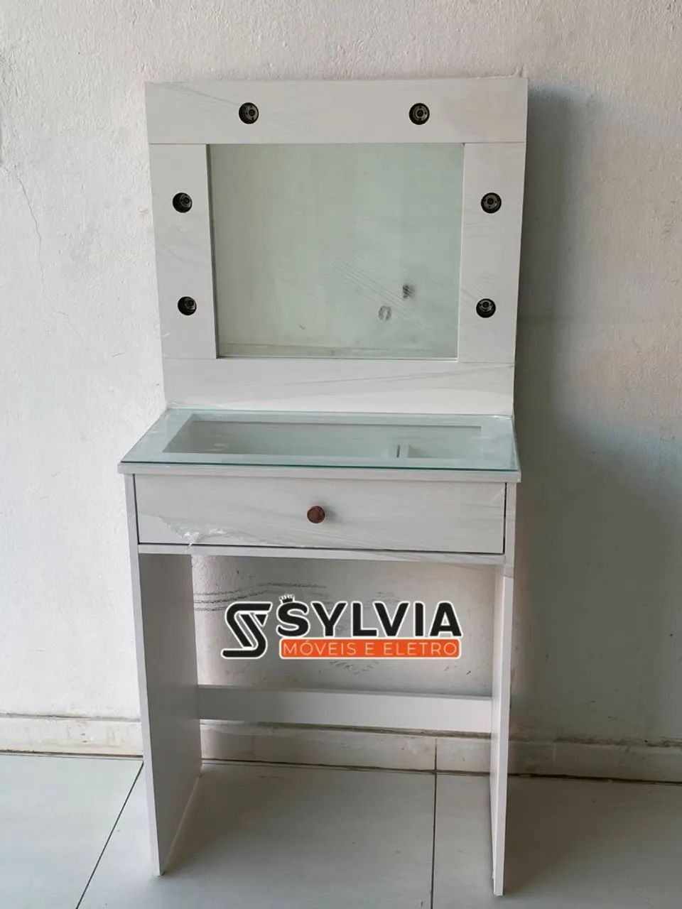 Penteadeira com espelho 