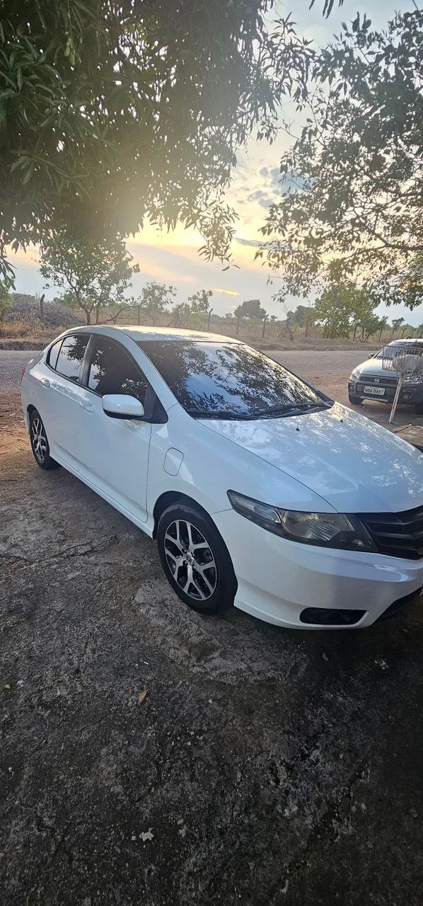Honda City CITY Sedan SPORT 1.5 FLEX 16V 4p Mec. 2014