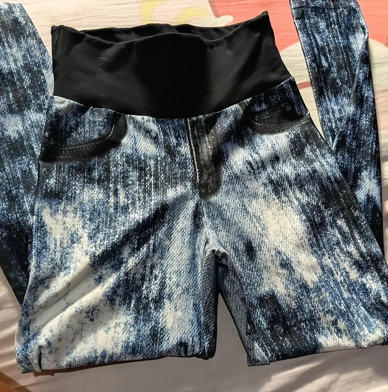 Vende-se Roupas Roamce semi novas