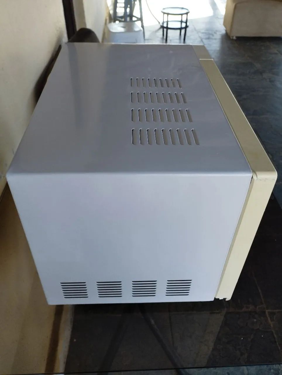 Microondas Brastemp single de 18 litros - Foto 3