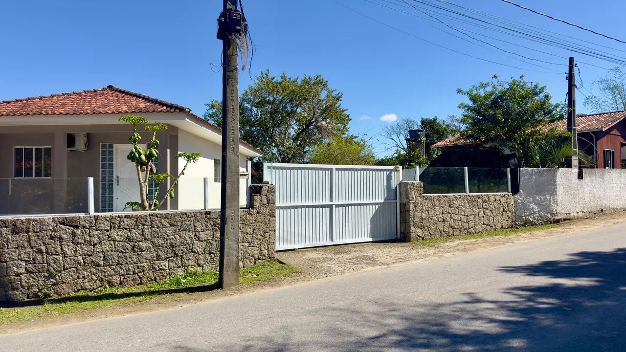 Excelente residência em Governador Celso Ramos  - Foto 3
