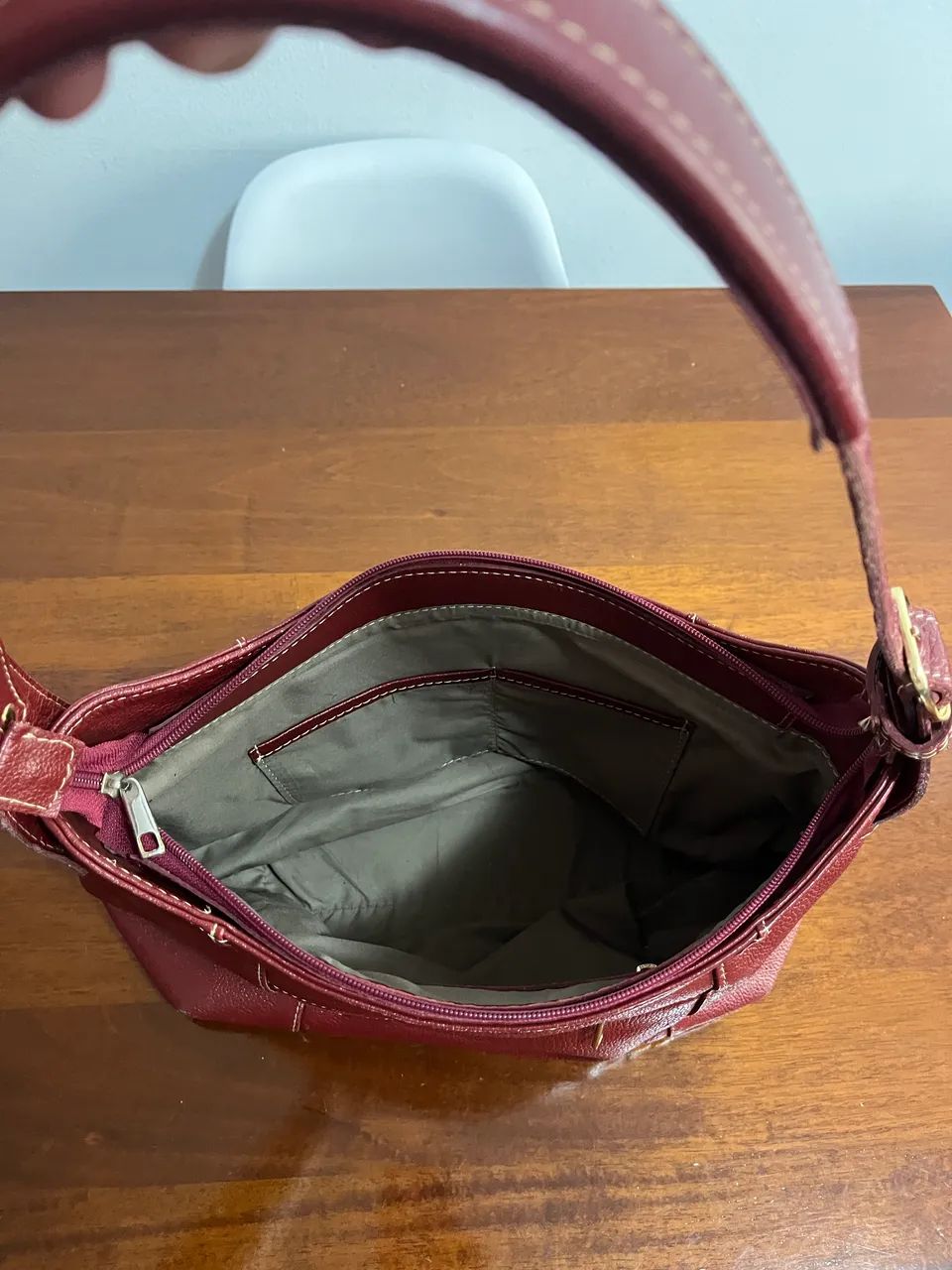 Bolsa vermelha em couro - Foto 4