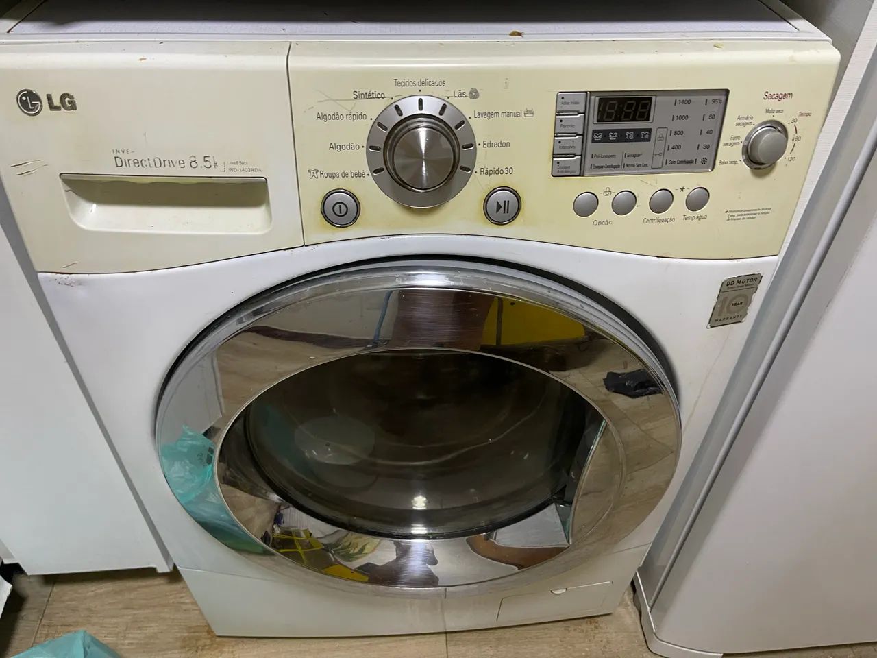 Vendo máquina de lavar , Lava e seca 