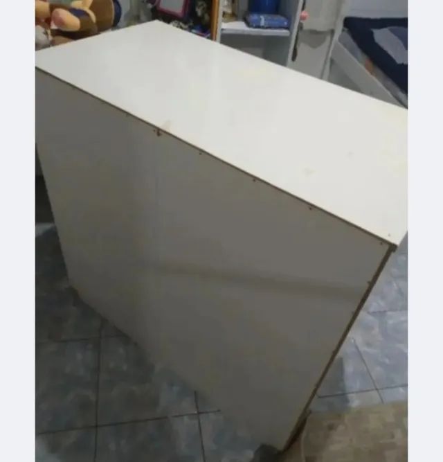 Cômoda branca de 4 portas - Foto 4