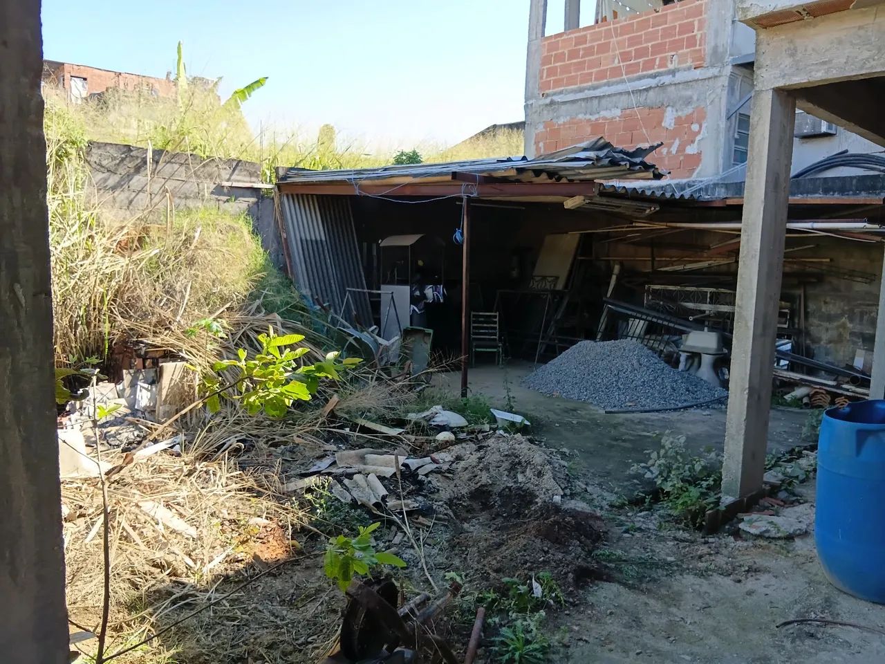 VENDO TERRENO COM UMA CASA PARA FINALIZAR  - Foto 4