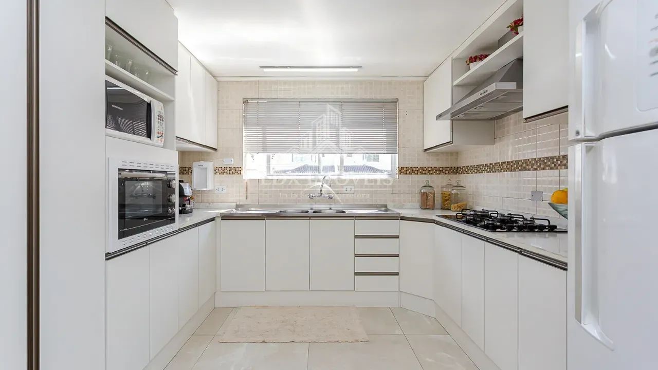 Sobrado com 200m², 5 quartos, Quintal e Edícula Independente - Foto 4