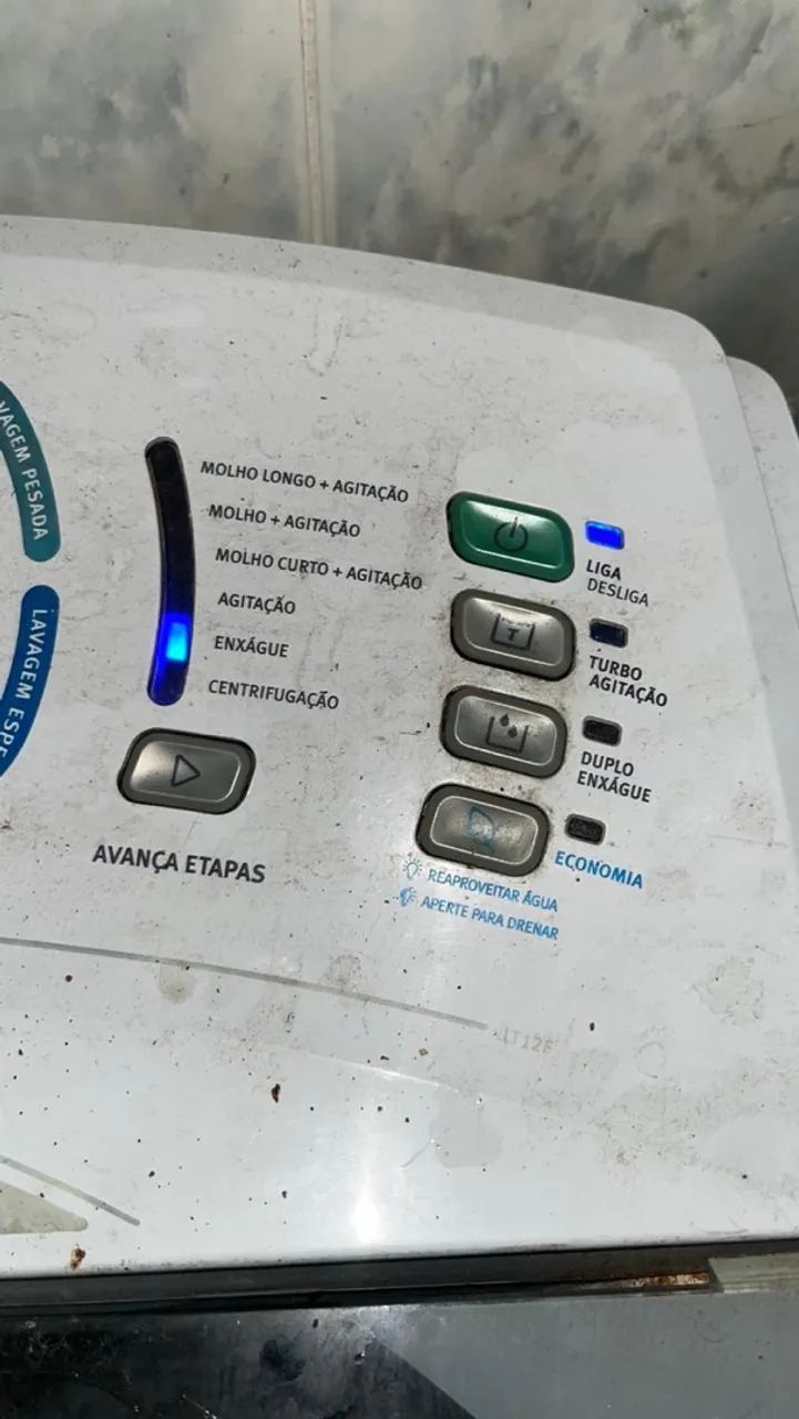 Máquina de lavar roupa 