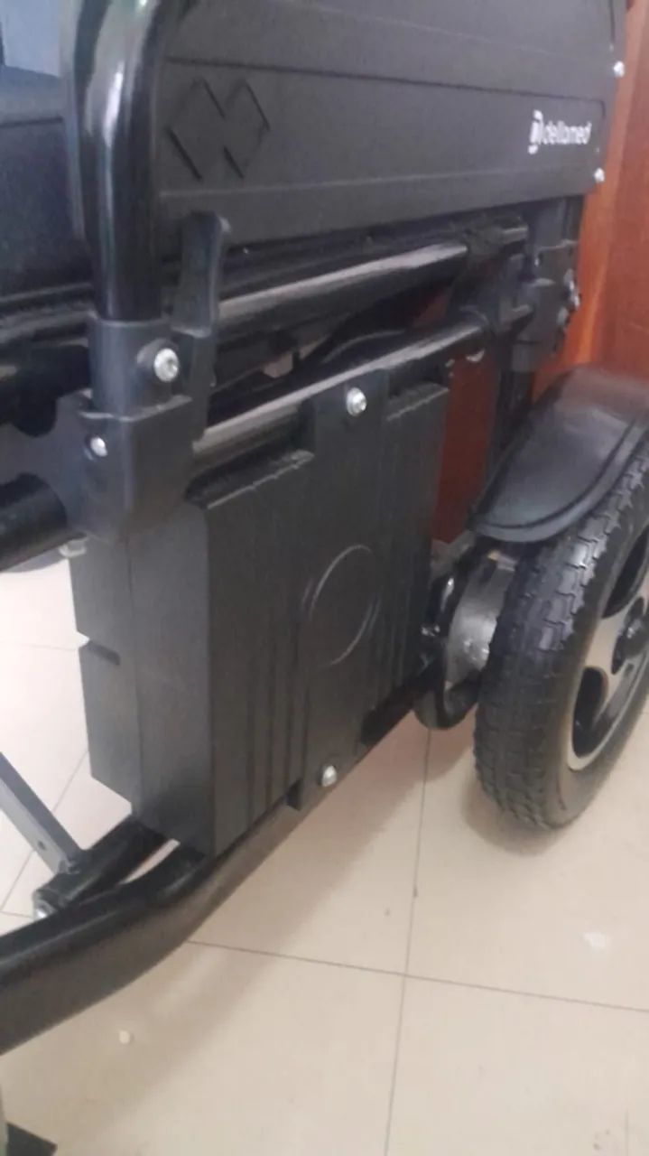 Cadeira de rodas elétrica  - Foto 4
